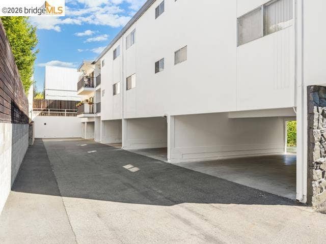 950 Mountain View Dr, Lafayette, CA 94549