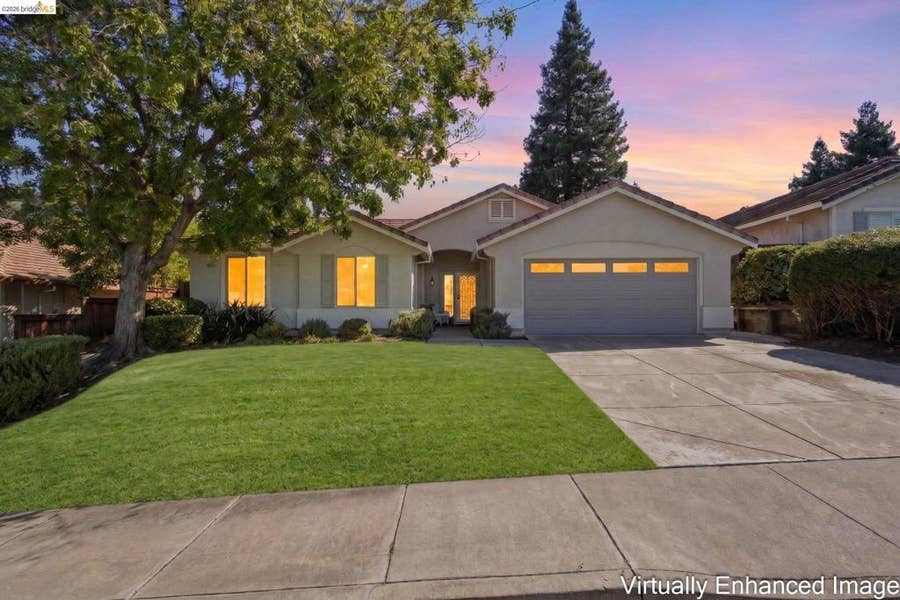 Property photo for 5121 Tehachapi Way, Antioch, CA