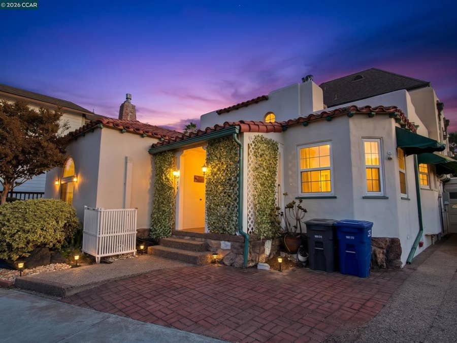 Property photo for 477 W 10Th St, Pittsburg, CA
