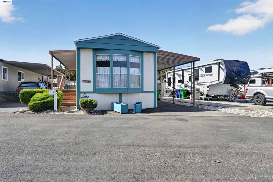 Property photo for 2100 Lewelling, San Leandro, CA