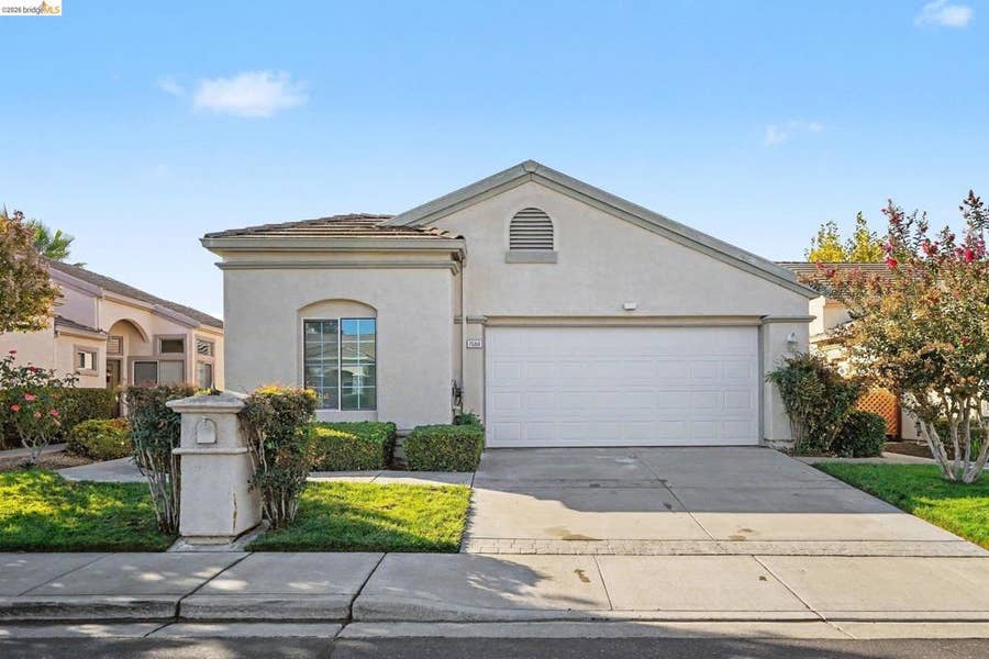 Property photo for 1580 Crispin Dr, Brentwood, CA