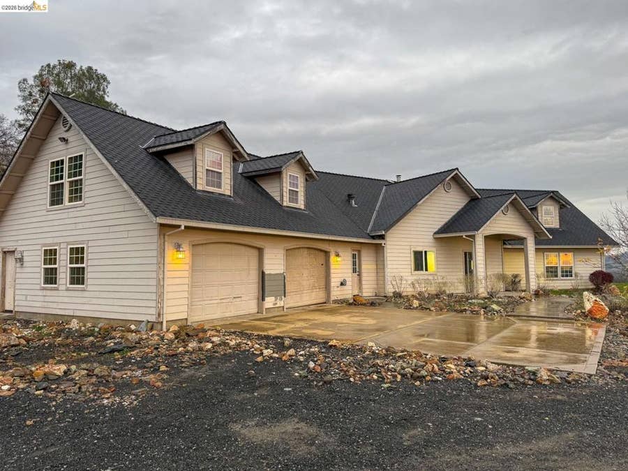 Property photo for 16446 Stamp Mill Loop, Jamestown, CA