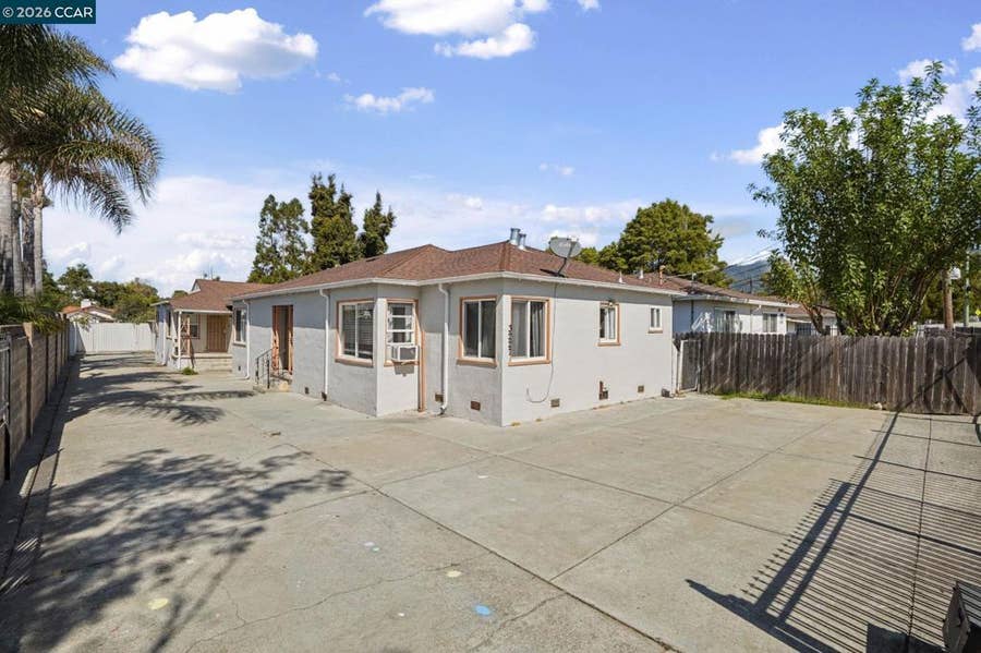 Property photo for 3231 35Th Ave, Oakland, CA