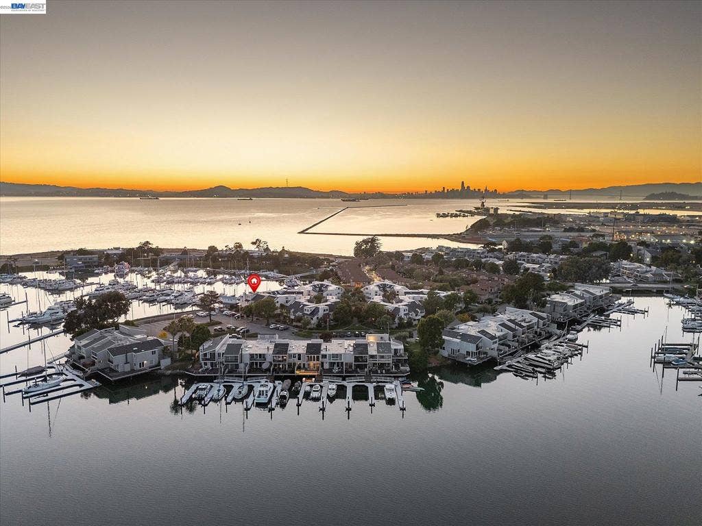 460 Cola Ballena, #D, Alameda, CA 94501