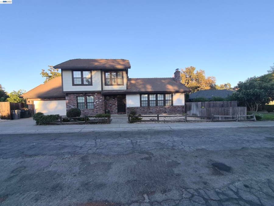 Property photo for 2030 Edgewater, Sacramento, CA