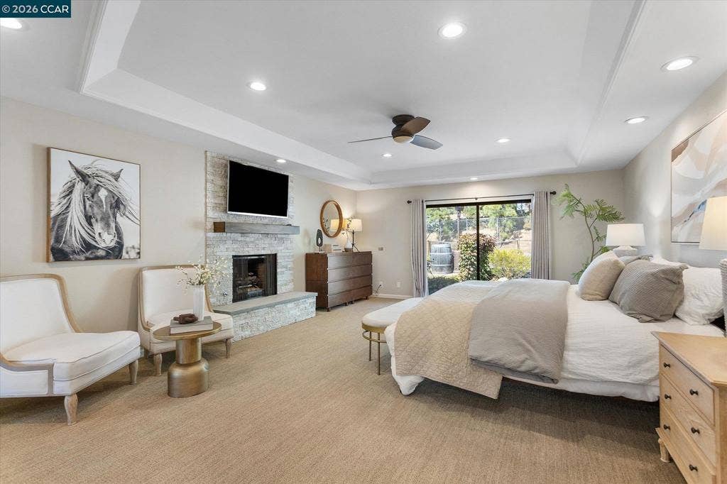 4572 Ewing Rd, Castro Valley, CA 94546 4572 Ewing Rd, Castro Valley, CA 94546