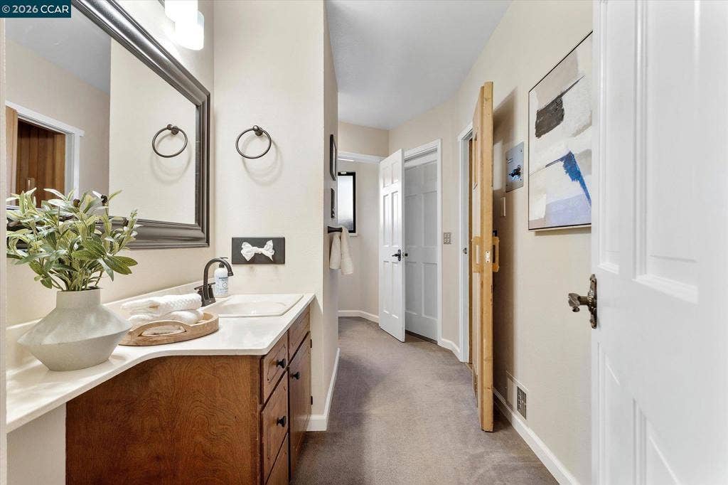 4572 Ewing Rd, Castro Valley, CA 94546 4572 Ewing Rd, Castro Valley, CA 94546