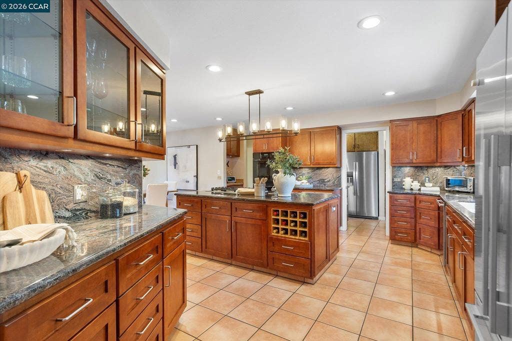 4572 Ewing Rd, Castro Valley, CA 94546 4572 Ewing Rd, Castro Valley, CA 94546