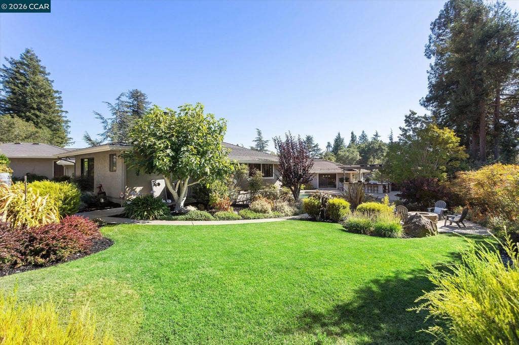 4572 Ewing Rd, Castro Valley, CA 94546 4572 Ewing Rd, Castro Valley, CA 94546