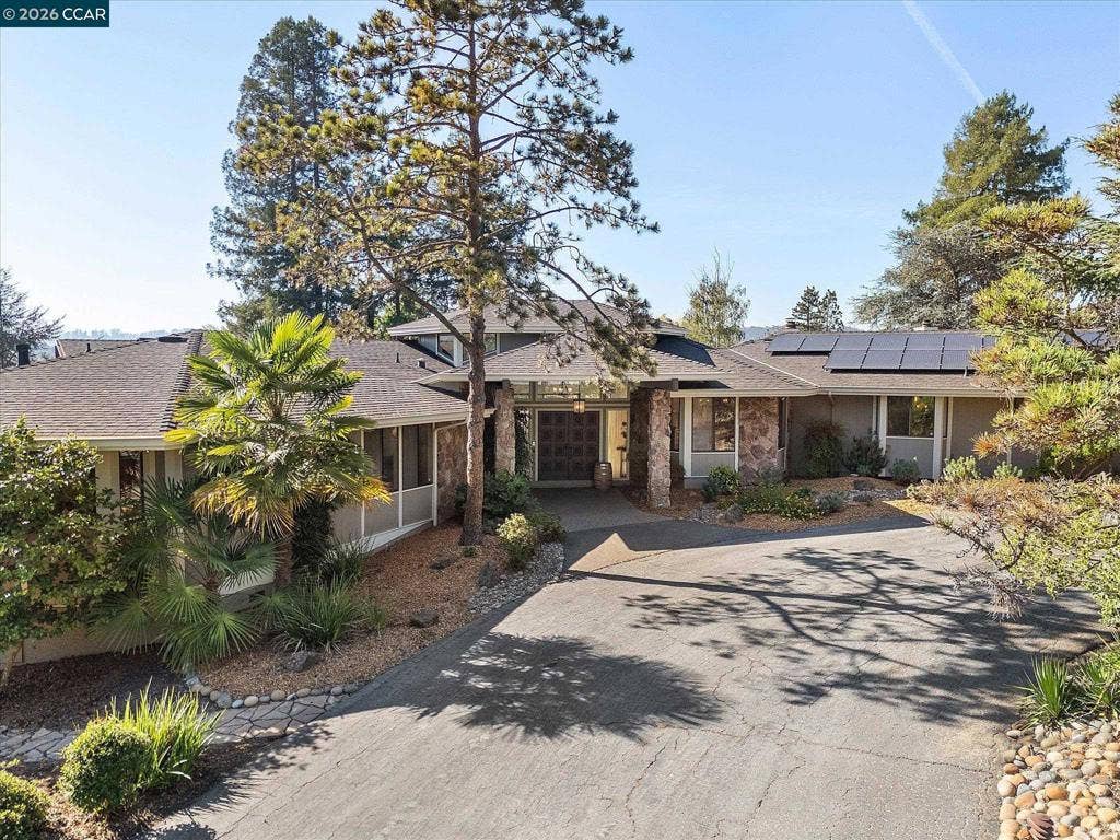 4572 Ewing Rd, Castro Valley, CA 94546 4572 Ewing Rd, Castro Valley, CA 94546