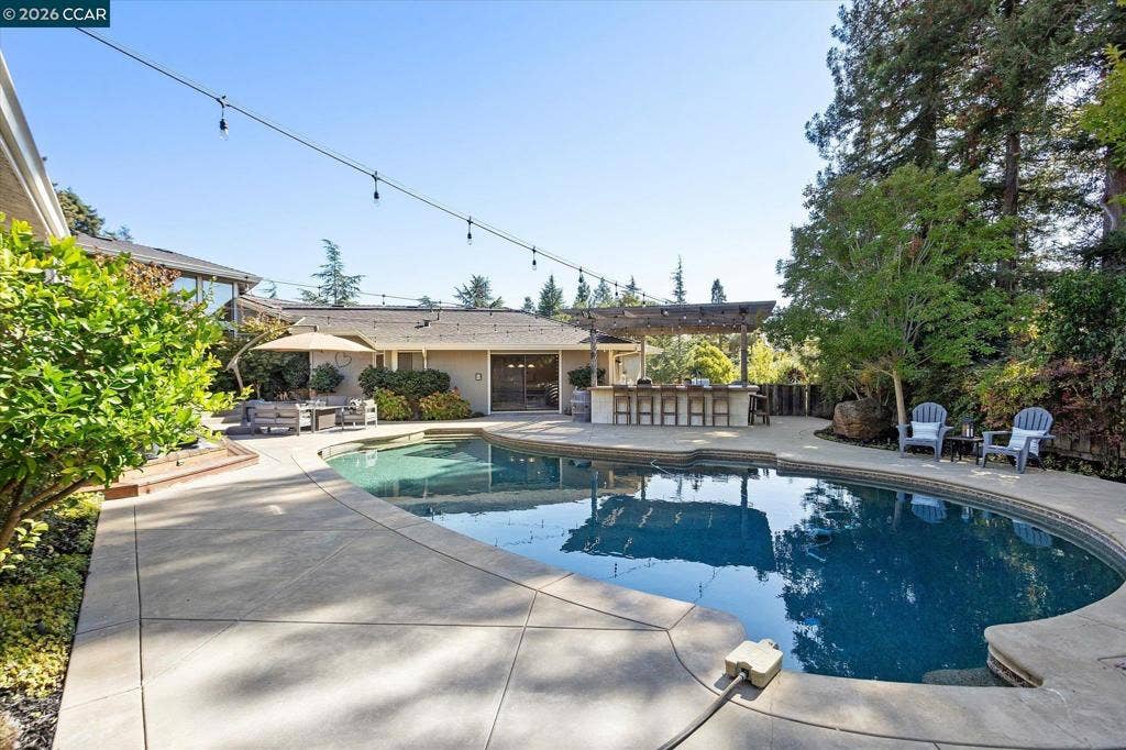 4572 Ewing Rd, Castro Valley, CA 94546 4572 Ewing Rd, Castro Valley, CA 94546
