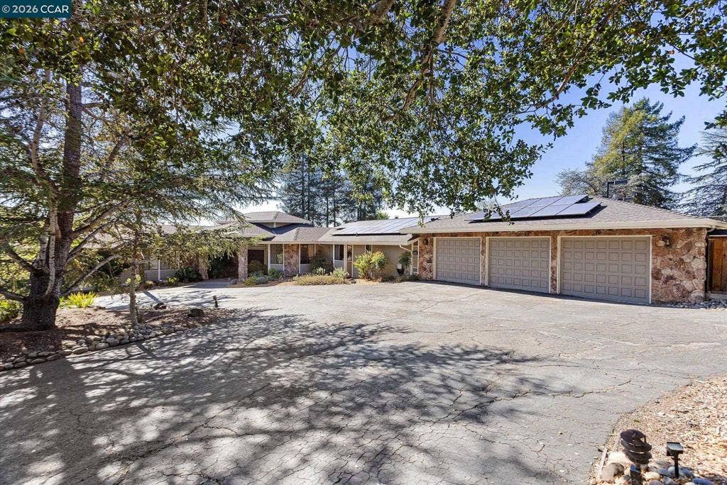 4572 Ewing Rd, Castro Valley, CA 94546 4572 Ewing Rd, Castro Valley, CA 94546