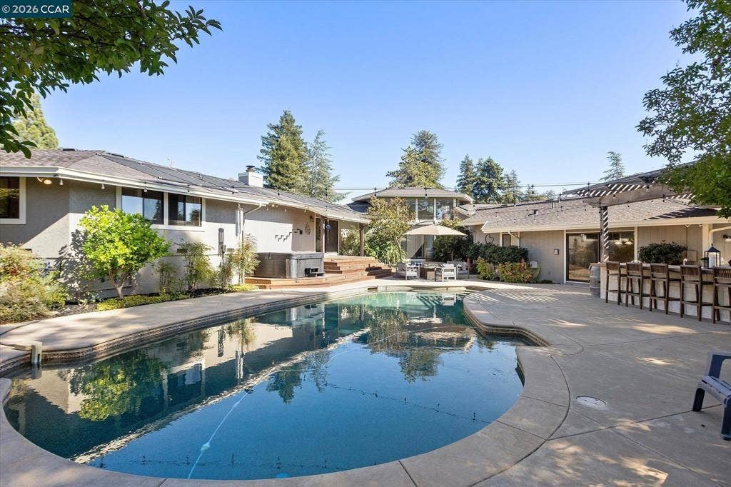 4572 Ewing Rd, Castro Valley, CA 94546 4572 Ewing Rd, Castro Valley, CA 94546