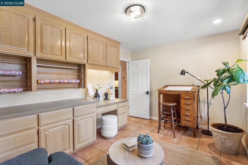 4572 Ewing Rd, Castro Valley, CA 94546 4572 Ewing Rd, Castro Valley, CA 94546