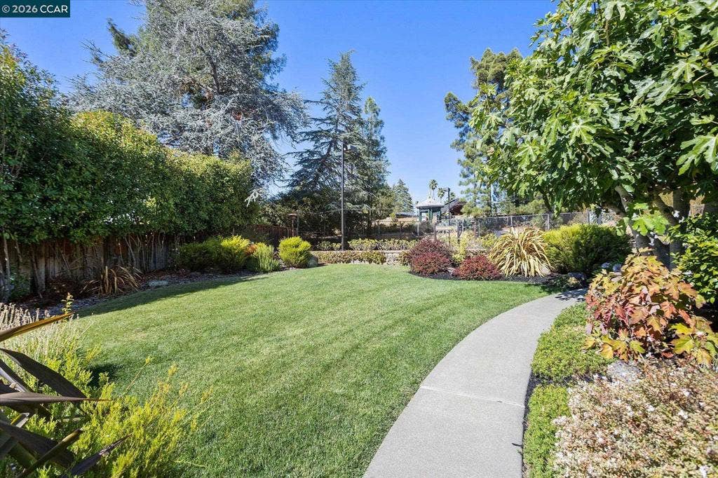 4572 Ewing Rd, Castro Valley, CA 94546 4572 Ewing Rd, Castro Valley, CA 94546