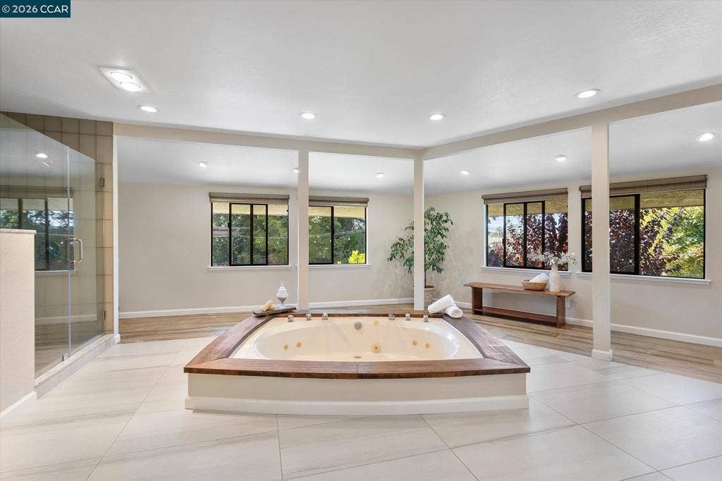 4572 Ewing Rd, Castro Valley, CA 94546 4572 Ewing Rd, Castro Valley, CA 94546