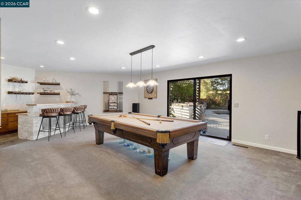 4572 Ewing Rd, Castro Valley, CA 94546 4572 Ewing Rd, Castro Valley, CA 94546