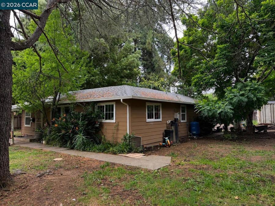 Property photo for 1038 Johnston St, Napa, CA