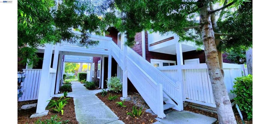 Property photo for 23 BAYSIDE CT, Richmond, CA