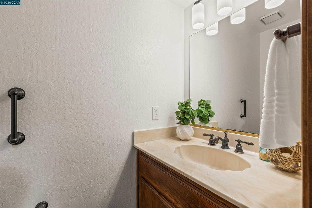 1085 Camino Verde Cir, Walnut Creek, CA 94597-2271 1085 Camino Verde Cir, Walnut Creek, CA 94597-2271