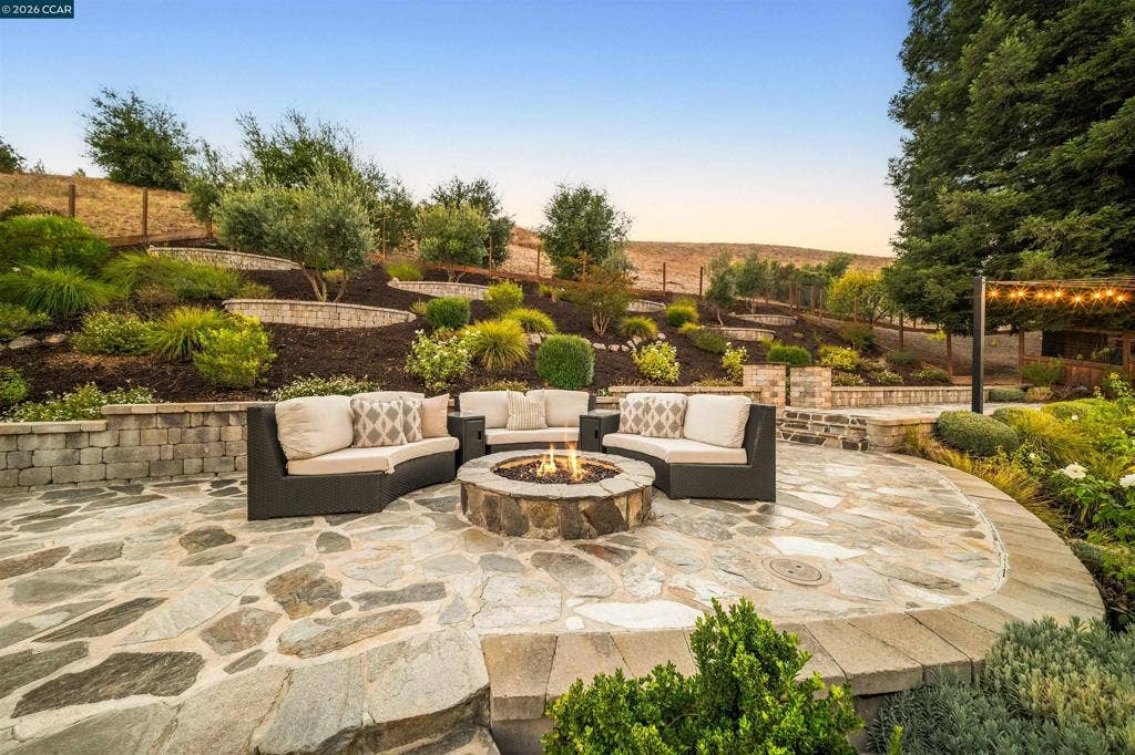 133 Sunhaven Rd, Danville, CA 94506 133 Sunhaven Rd, Danville, CA 94506