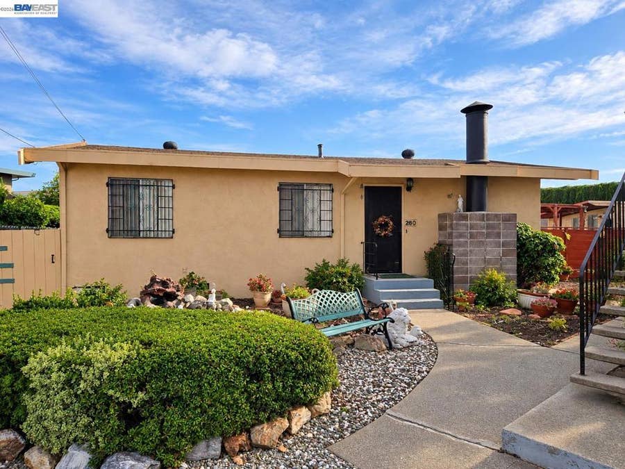 Property photo for 230 Flanders Ct, San Lorenzo, CA
