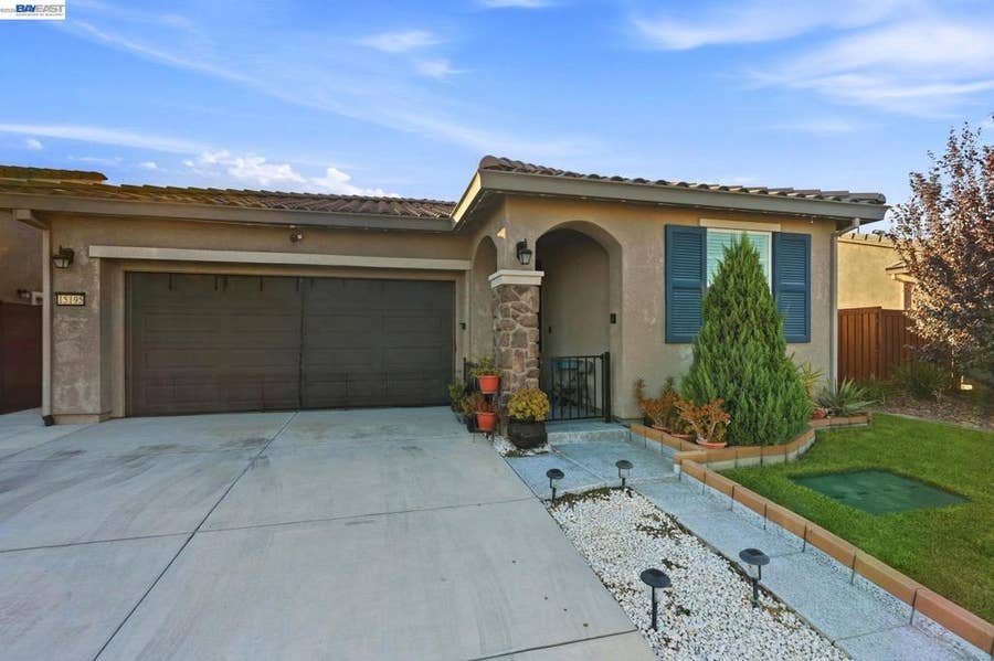 Property photo for 15195 Leland St, Lathrop, CA