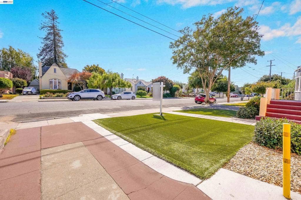 250 Cherrywood Ave, San Leandro, CA 94577 250 Cherrywood Ave, San Leandro, CA 94577