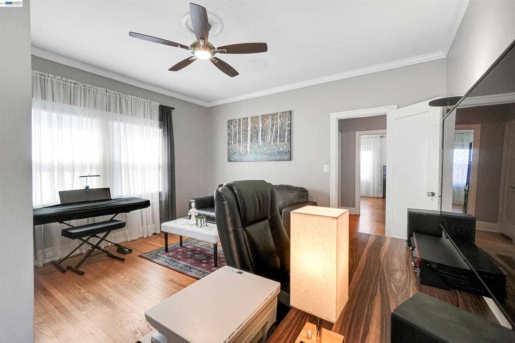 250 Cherrywood Ave, San Leandro, CA 94577 250 Cherrywood Ave, San Leandro, CA 94577