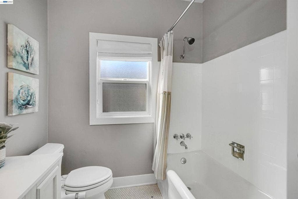250 Cherrywood Ave, San Leandro, CA 94577 250 Cherrywood Ave, San Leandro, CA 94577