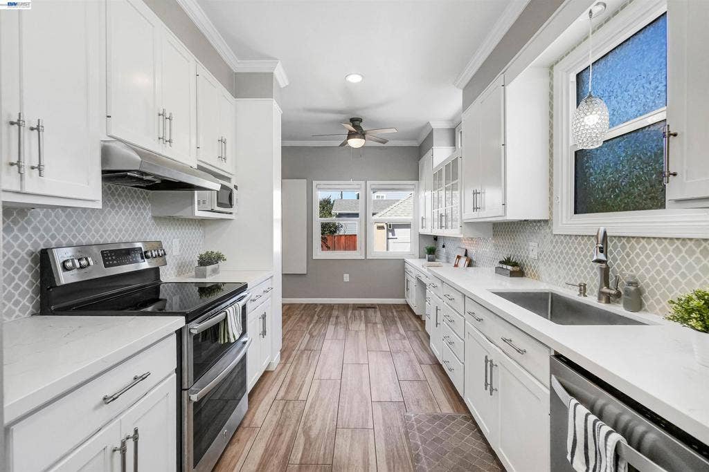 250 Cherrywood Ave, San Leandro, CA 94577 250 Cherrywood Ave, San Leandro, CA 94577