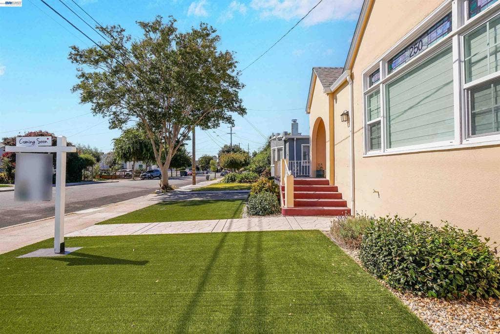 250 Cherrywood Ave, San Leandro, CA 94577 250 Cherrywood Ave, San Leandro, CA 94577