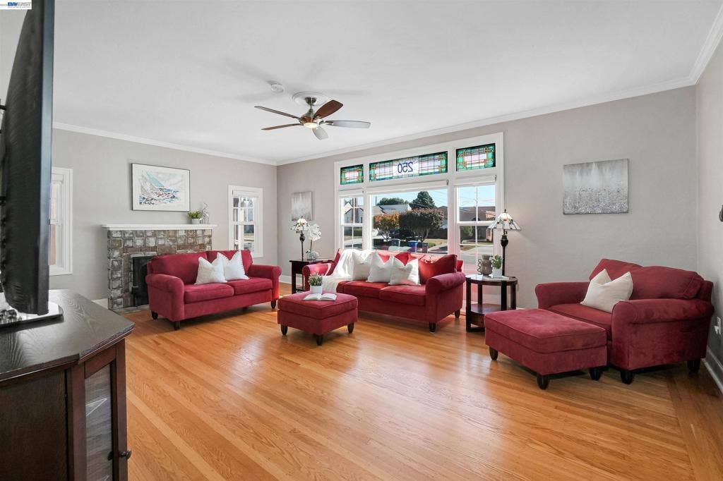 250 Cherrywood Ave, San Leandro, CA 94577 250 Cherrywood Ave, San Leandro, CA 94577