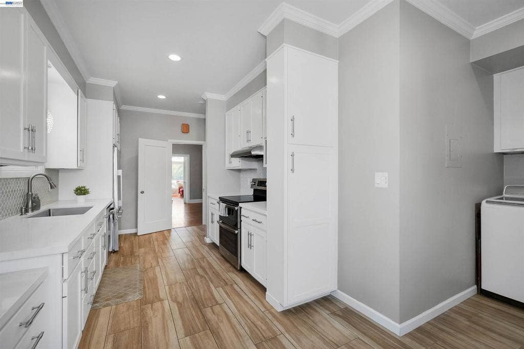 250 Cherrywood Ave, San Leandro, CA 94577 250 Cherrywood Ave, San Leandro, CA 94577
