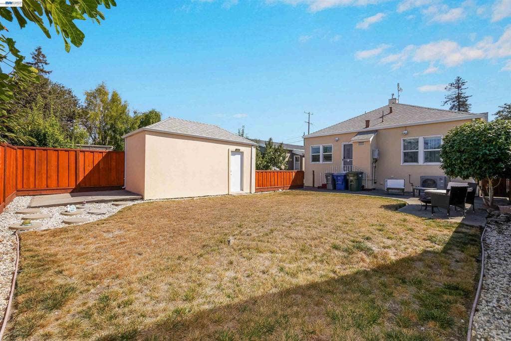 250 Cherrywood Ave, San Leandro, CA 94577 250 Cherrywood Ave, San Leandro, CA 94577