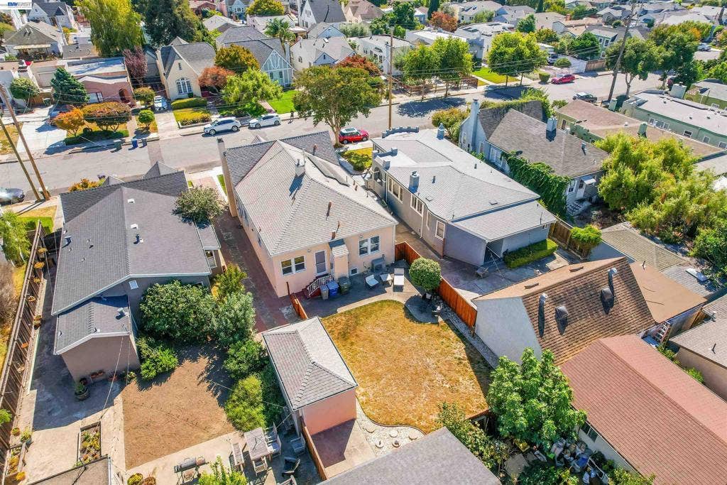 250 Cherrywood Ave, San Leandro, CA 94577 250 Cherrywood Ave, San Leandro, CA 94577