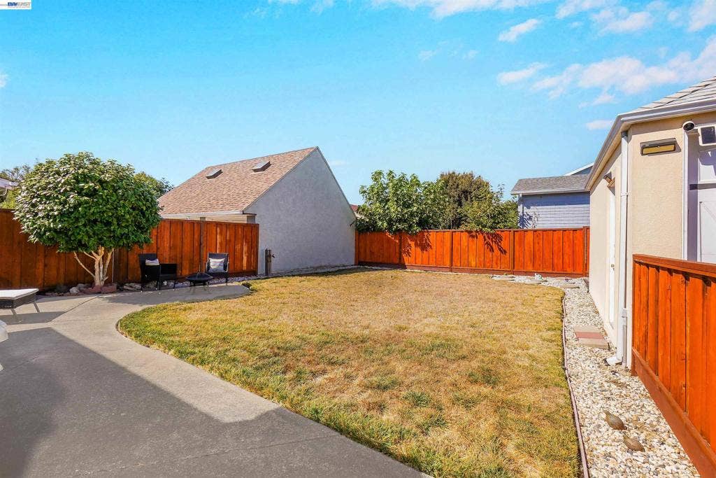 250 Cherrywood Ave, San Leandro, CA 94577 250 Cherrywood Ave, San Leandro, CA 94577