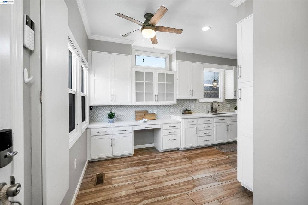 250 Cherrywood Ave, San Leandro, CA 94577 250 Cherrywood Ave, San Leandro, CA 94577
