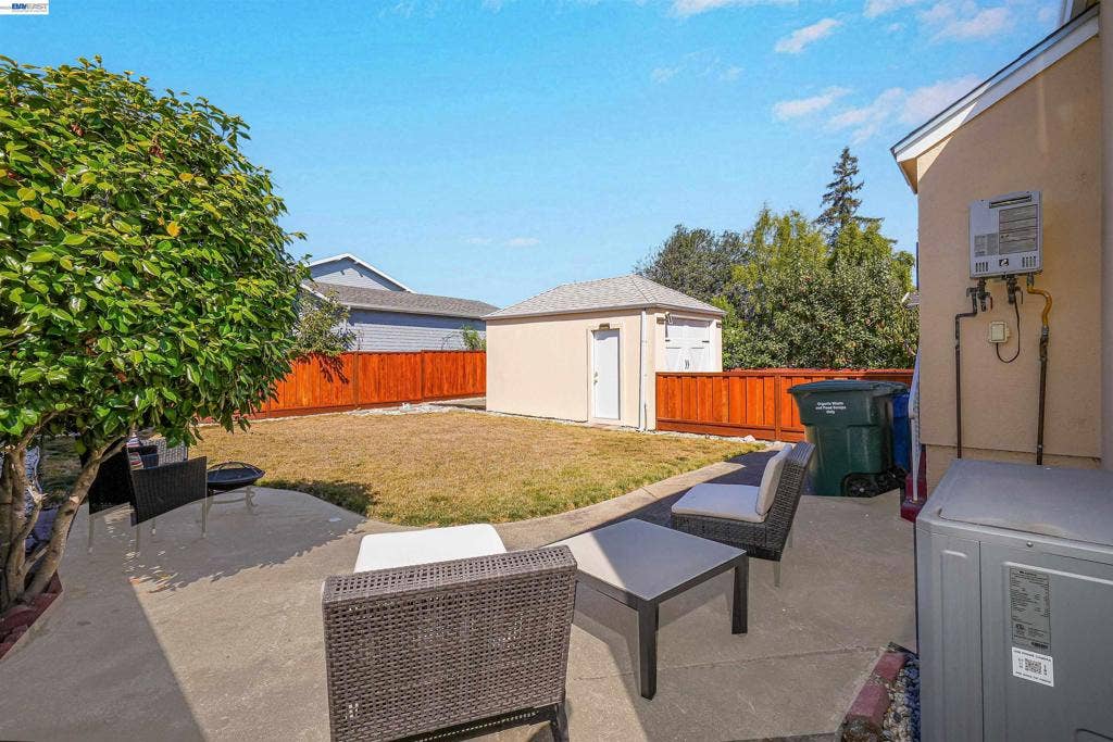 250 Cherrywood Ave, San Leandro, CA 94577 250 Cherrywood Ave, San Leandro, CA 94577