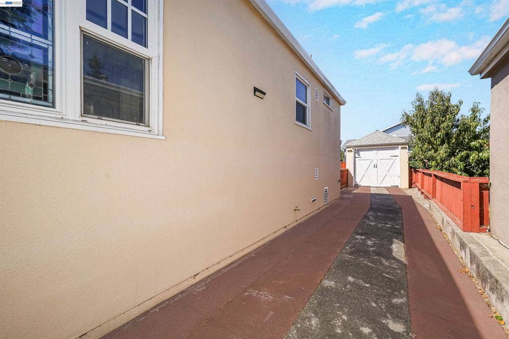 250 Cherrywood Ave, San Leandro, CA 94577 250 Cherrywood Ave, San Leandro, CA 94577