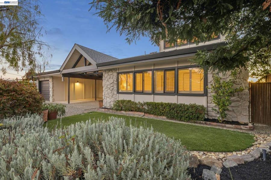 Property photo for 5624 Greenridge Rd, Castro Valley, CA