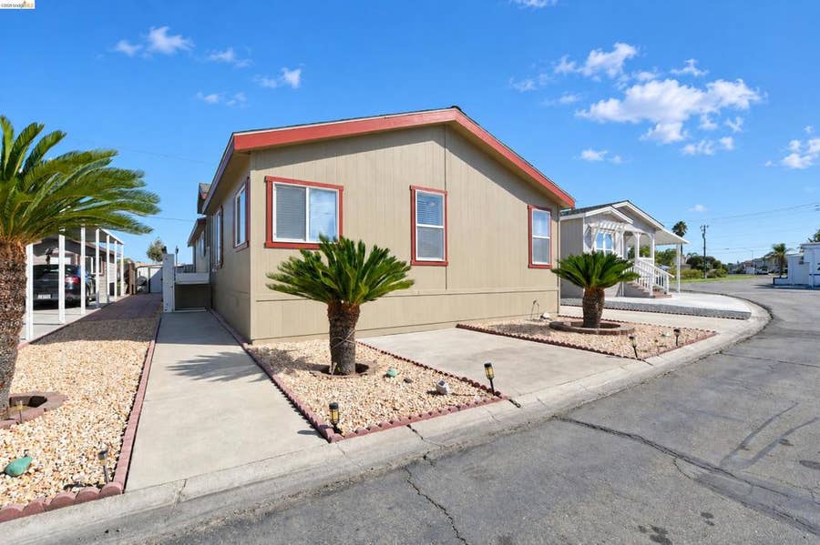 Property photo for 210 W Cypress Rd, Oakley, CA