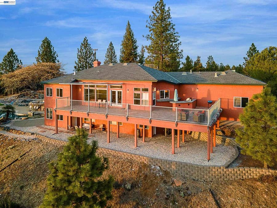 Property photo for 2520 Bedford Ave, Placerville, CA