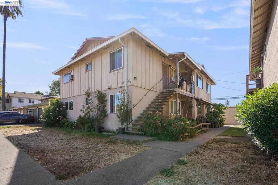 Property photo for 3410 Rolison Rd, Redwood City, CA