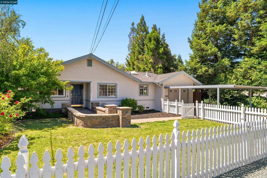 Property photo for 3644 Walnut Ave, Concord, CA