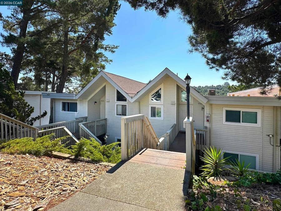 Property photo for 1984 Ascot Dr, #C, Moraga, CA