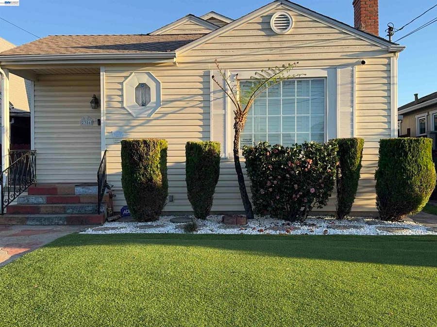 Property photo for 2386 106Th Ave, Oakland, CA
