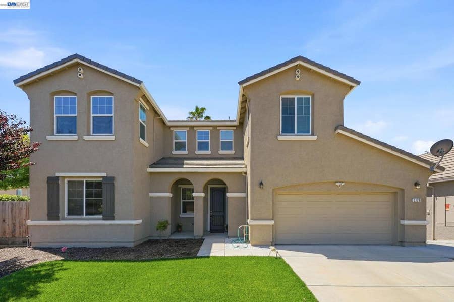 Property photo for 2126 Grapevine Dr, Livingston, CA
