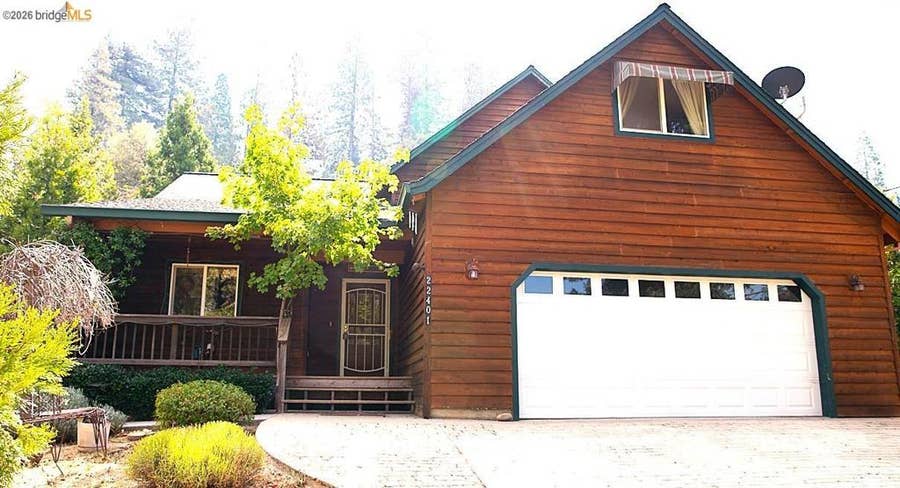 Property photo for 22401 Ridge Rd, Twain Harte, CA