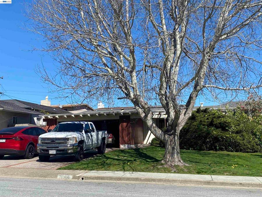 Property photo for 1140 Helen Dr, Millbrae, CA